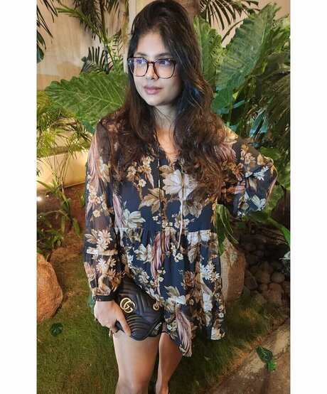 Foto desnuda filtrada de OnlyFans de Tulika Snehil