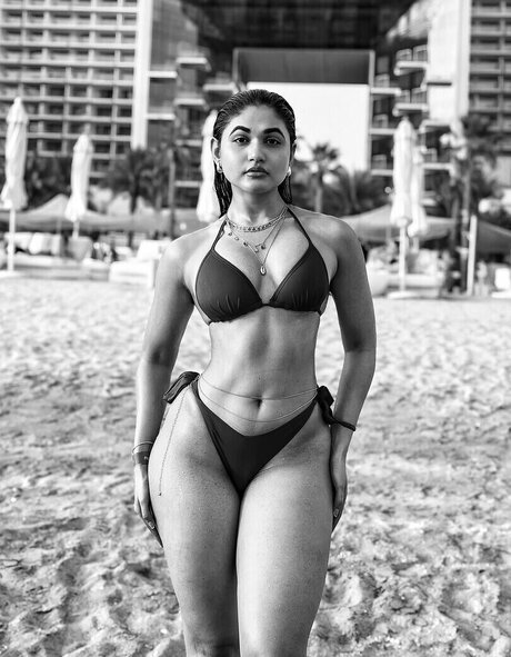 Foto di nudo di fuga di OnlyFans di Soniya Singh Khatri