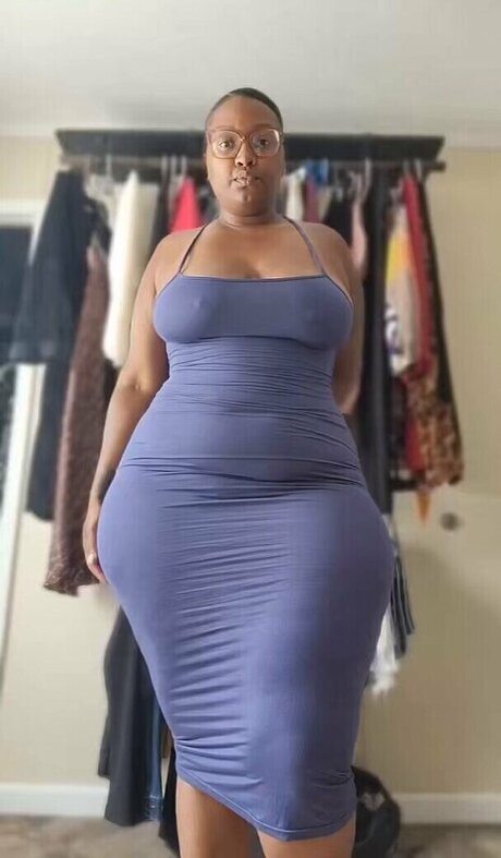 Nacktes geleaktes OnlyFans-Foto von Miaa Sapphire