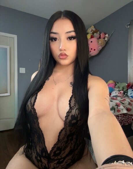 Naken lekkede OnlyFans-bilde av Melmena