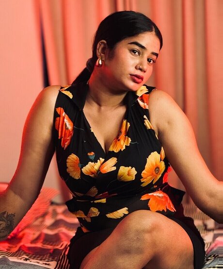 Naken läckt OnlyFans-bild av Athira Rudhra