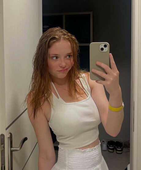 Madeleineb123 naked leaks OnlyFans pic