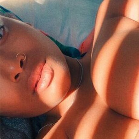 Naken läckt OnlyFans-bild av Jo Ikigai