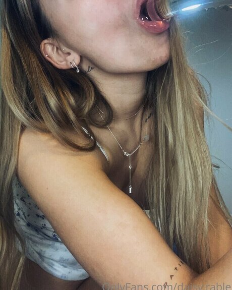 Foto di nudo di fuga di OnlyFans di Karyneparent