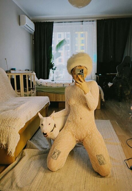 Naken läckt OnlyFans-bild av Polina Knyazeva