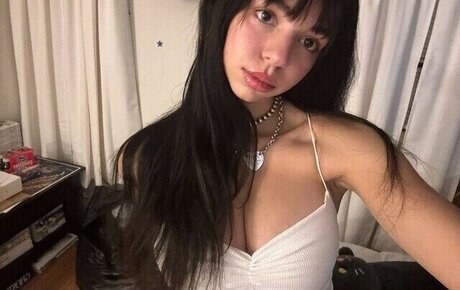 Nacktes geleaktes OnlyFans-Foto von Userwholovesnowfall