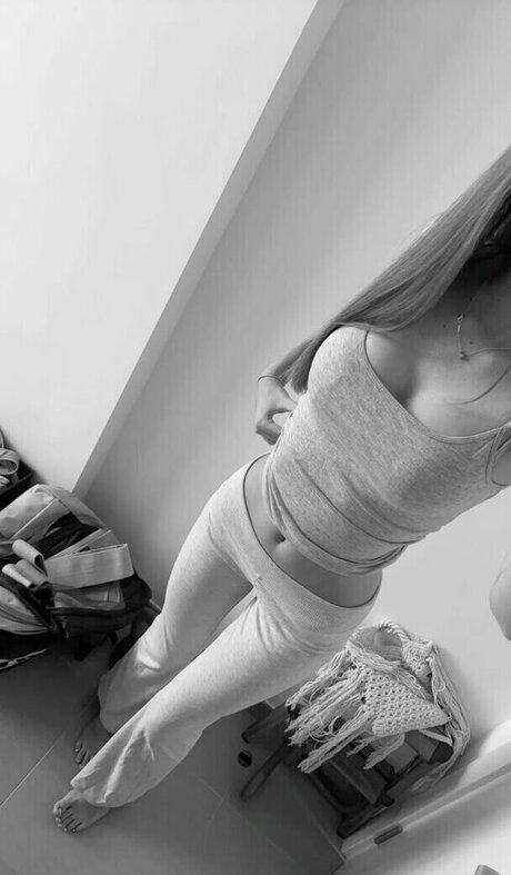 Nacktes geleaktes OnlyFans-Foto von Bratd3mon