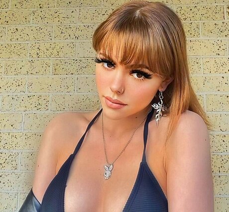 Nahá fotka uniklých OnlyFans od Angebevv