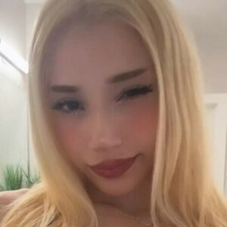 Foto di nudo di fuga di OnlyFans di Xoxoyura