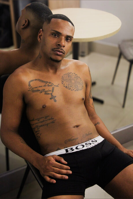 Naken lekkede OnlyFans-bilde av Vinicius Monteiro