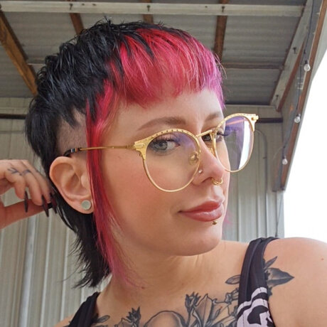 Alasti lekkinud OnlyFans-i pilt Fairfoxfayvip