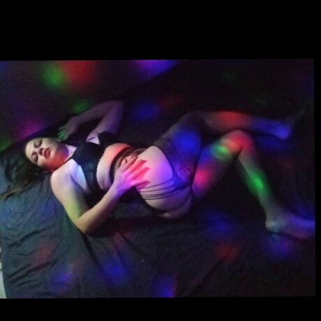 Nahá fotka uniklých OnlyFans od Shantalsq