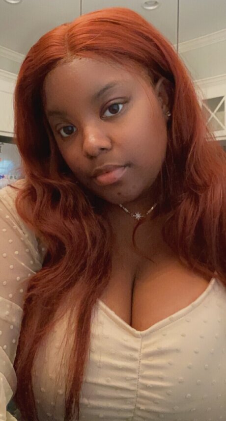 Foto di nudo di fuga di OnlyFans di Savvy