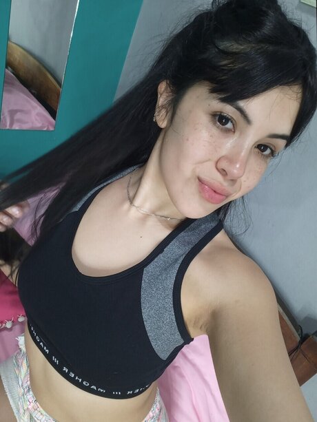 Foto di nudo di fuga di OnlyFans di C I N T H I A