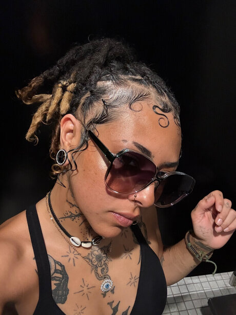 Alasti lekkinud OnlyFans-i pilt Lov3m33star