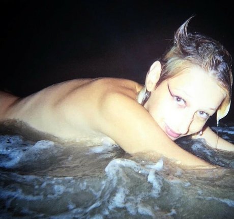 Обнаженная фотография утечки OnlyFans от Anya401