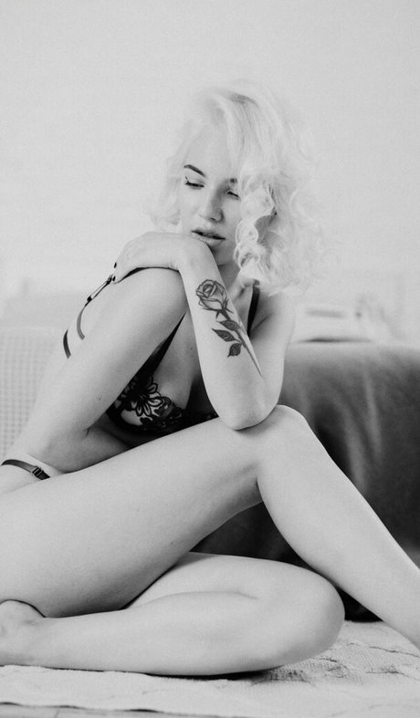 Naken lekkede OnlyFans-bilde av Ostudiospace