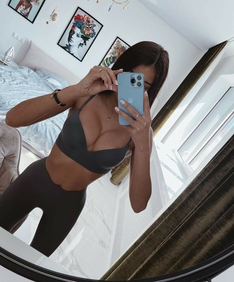 Naken lekkede OnlyFans-bilde av Nastiruslanovna