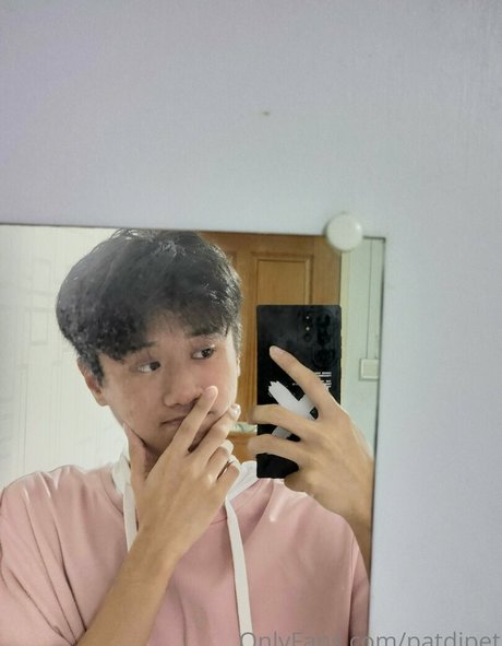 Naakte gelekte OnlyFans-foto van Patdipet