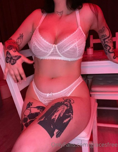 Gracesfree OnlyFans泄露裸照