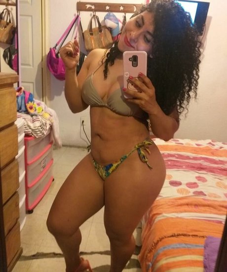 Nacktes geleaktes OnlyFans-Foto von Antonellachinita