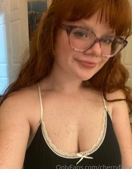 Nacktes geleaktes OnlyFans-Foto von Cherryfairy