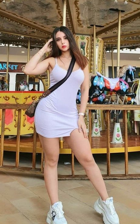 Foto di nudo di fuga di OnlyFans di Emilia Vizcarra