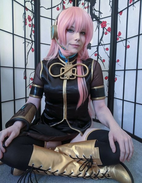 Dera Megurine OnlyFansリークヌード写真