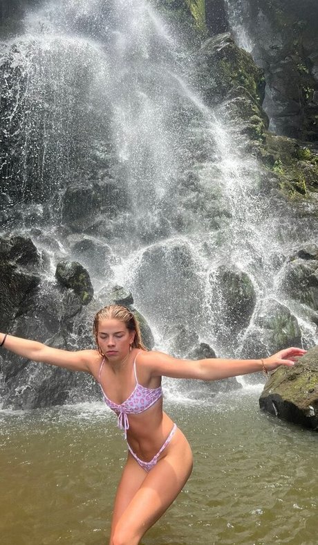 Foto di nudo di fuga di OnlyFans di Becca Means