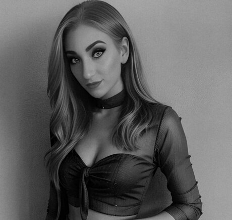 Foto di nudo di fuga di OnlyFans di Laura Rose