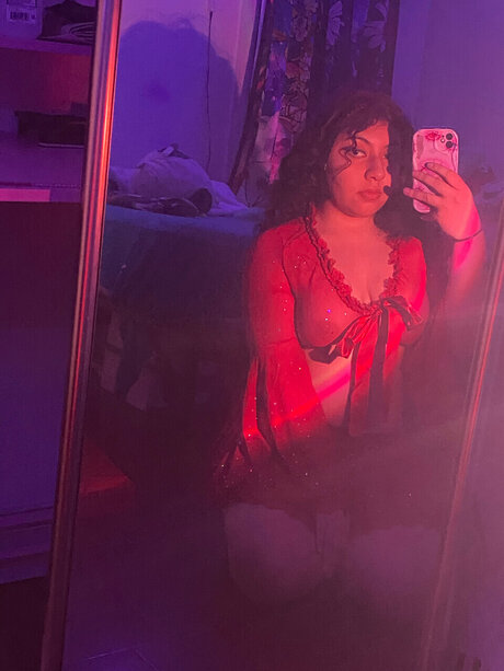 Alasti lekkinud OnlyFans-i pilt Mochita