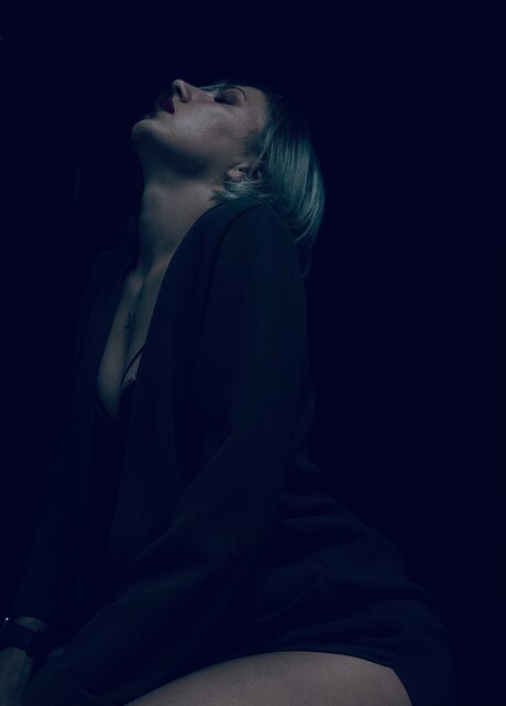 Foto desnuda filtrada de OnlyFans de Ele Io