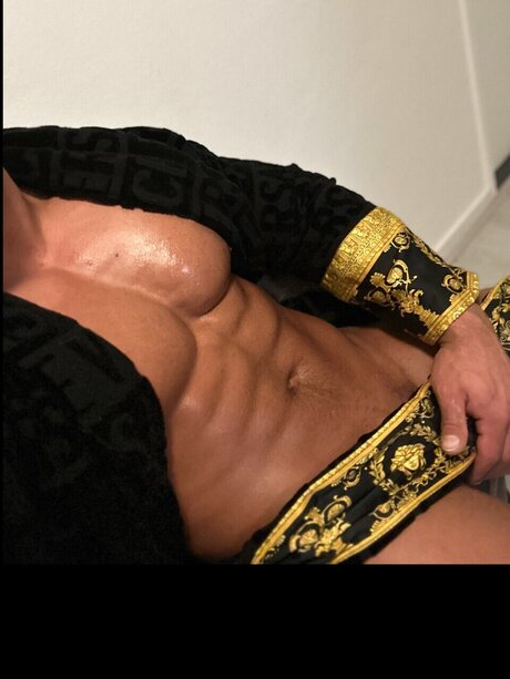 Naken lekkede OnlyFans-bilde av  Daddy Diamond 