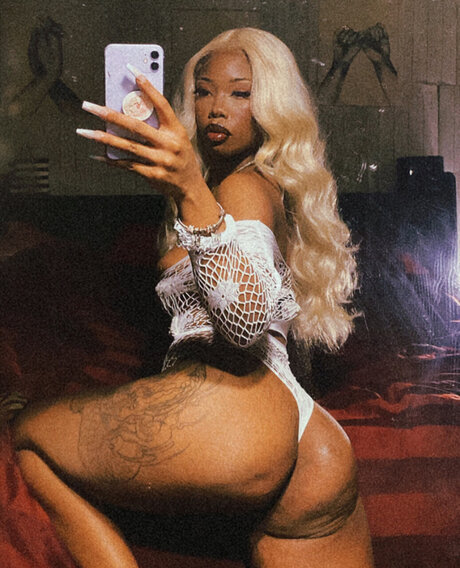 Naken lekkede OnlyFans-bilde av Kyia