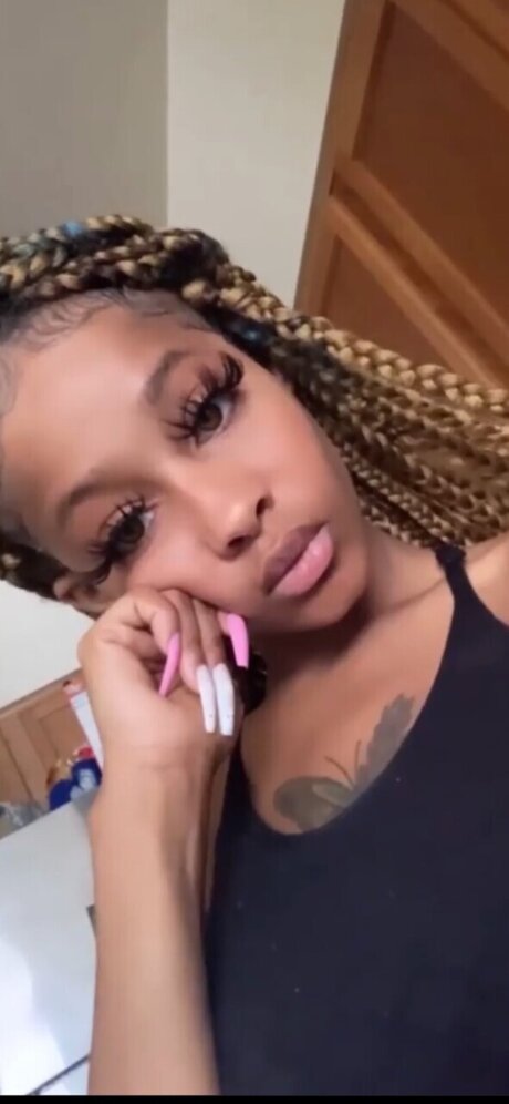 Nacktes geleaktes OnlyFans-Foto von Goddess 