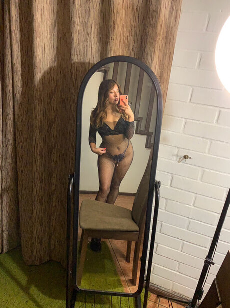 Naken lekkede OnlyFans-bilde av Ma San