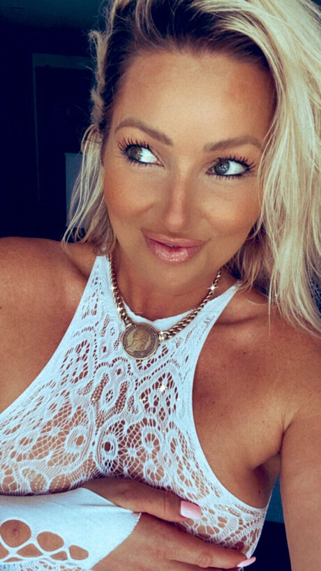 Обнаженная фотография утечки OnlyFans от Karly Jay