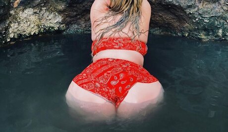 Naken läckt OnlyFans-bild av Niqu