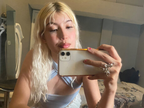 Nacktes geleaktes OnlyFans-Foto von Mo