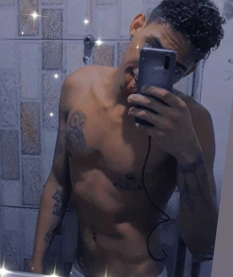 Foto desnuda filtrada de OnlyFans de Kaio 23