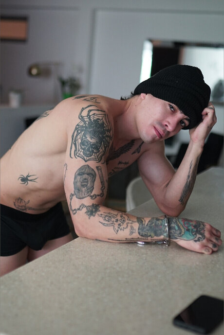 Nacktes geleaktes OnlyFans-Foto von Eduardo Suave