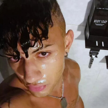 Naken lekkede OnlyFans-bilde av Icebulls