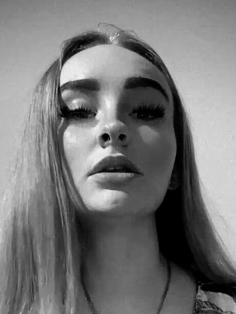 Naken lekkede OnlyFans-bilde av Bidzsanka21