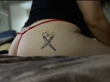 Nahá fotka uniklých OnlyFans od Ganjamomma