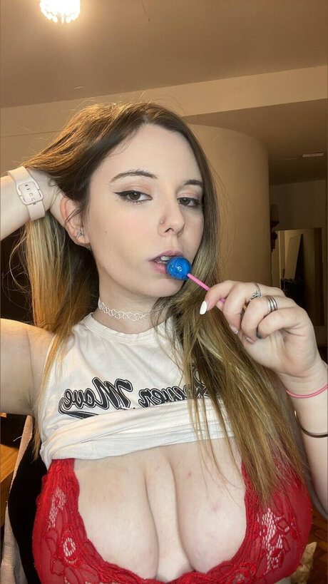 Naken lekkede OnlyFans-bilde av Mar