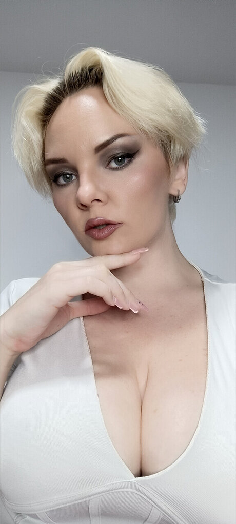 Обнаженная фотография утечки OnlyFans от Just Your Sweet Candice