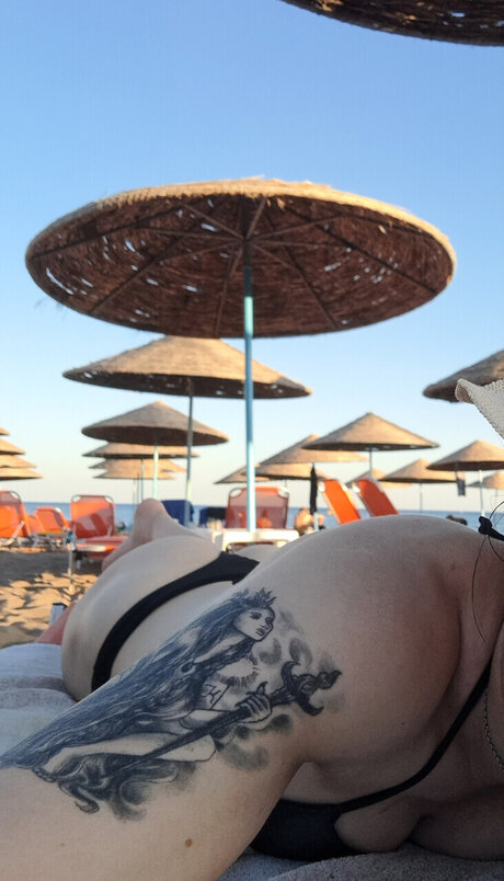 Naken lekkede OnlyFans-bilde av Crystalline