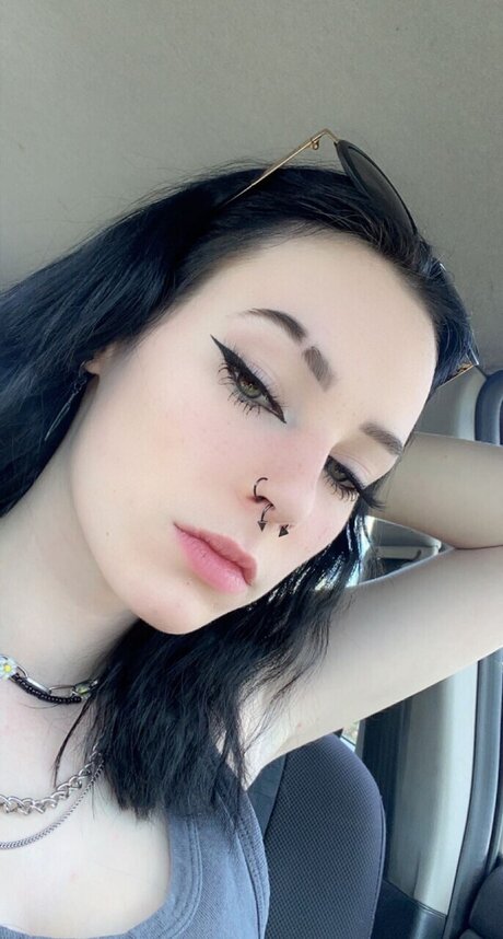 Luna  OnlyFansリークヌード写真