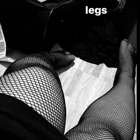 Naken lekkede OnlyFans-bilde av Dewdrop On Hiatus