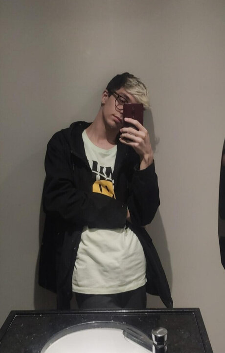 Foto di nudo di fuga di OnlyFans di Dhii Vasconcellos